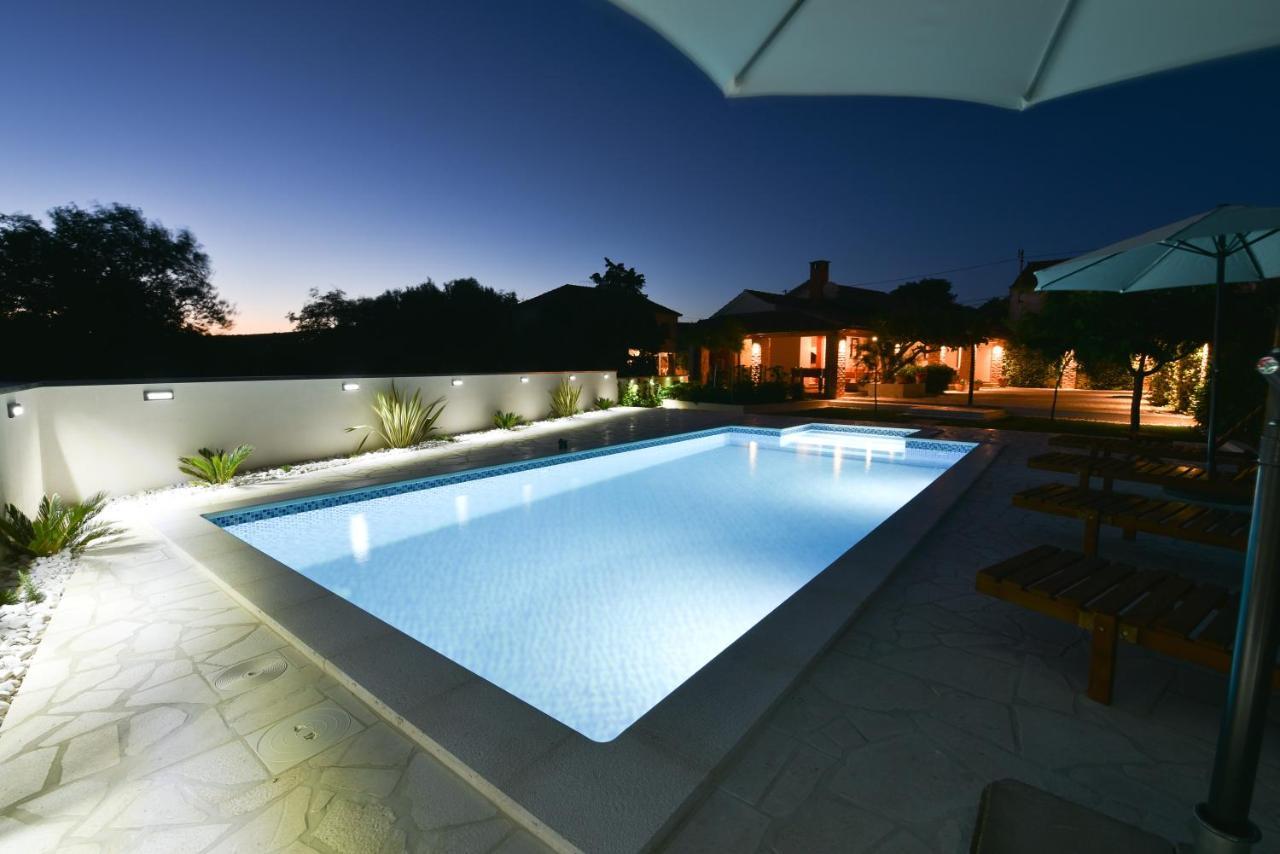 Villa Navita Augustinus With Pool Debeljak Buitenkant foto